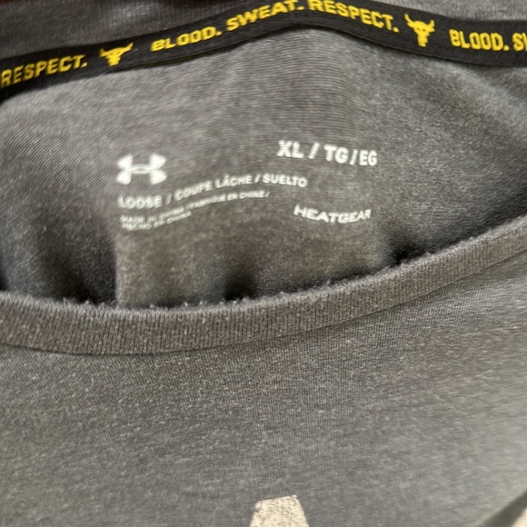 Under Armour Project Rock Gray Longsleeve Tee (XL) - Picture 3 of 4